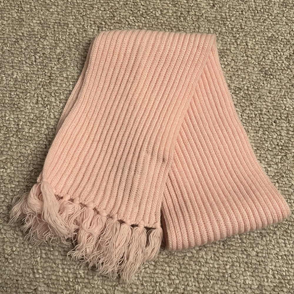 Brand New Adrienne Vittadini Collection Wool Angora Pink Scarf (NWT)